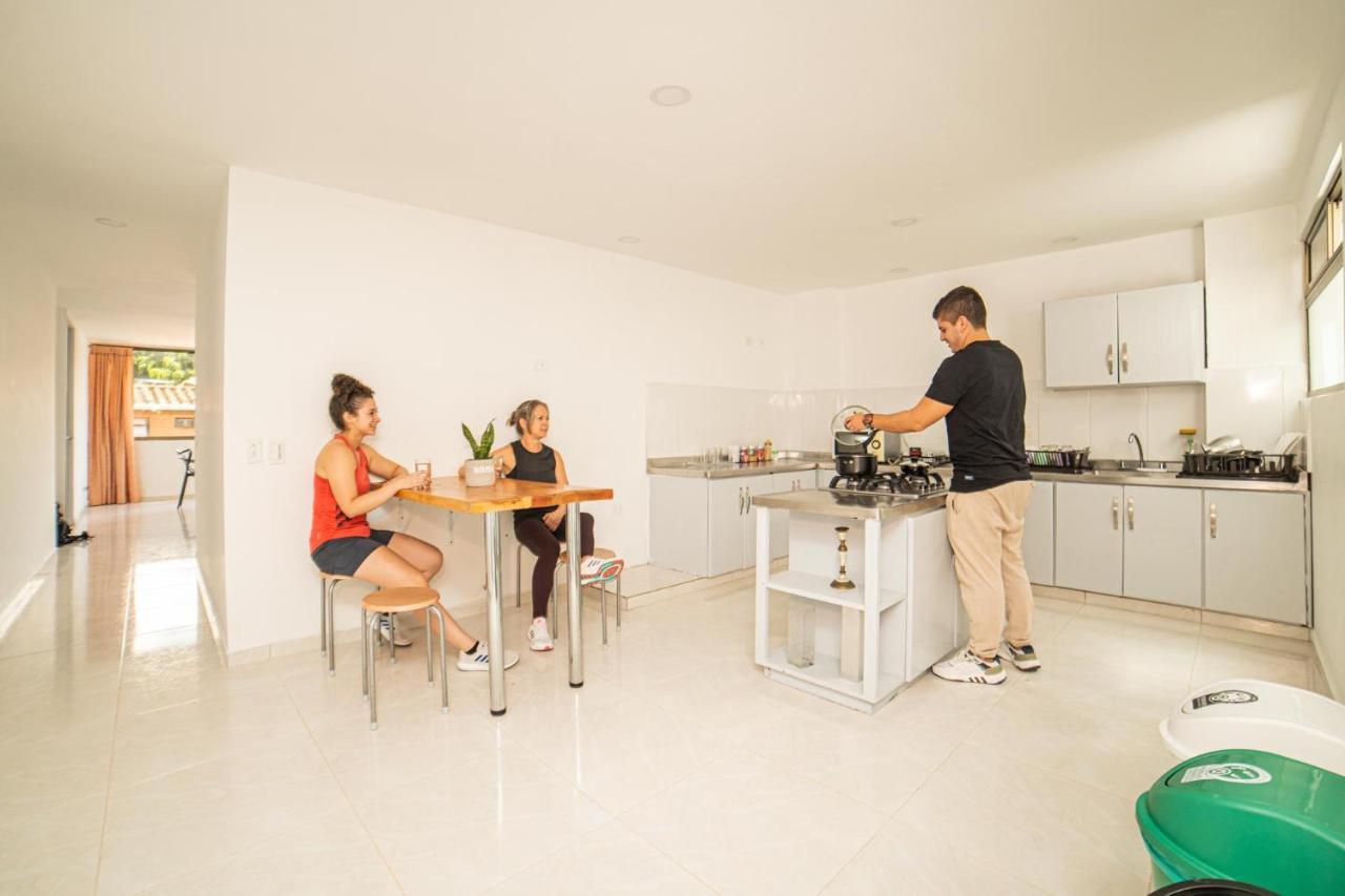 Homestay Alojamiento Acogedor Con Excelente Ubicacion D Medellin